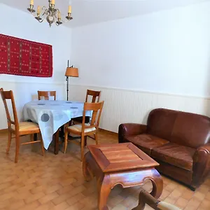  Hébergement de vacances La Maison Entre Les Arènes Et La Gare